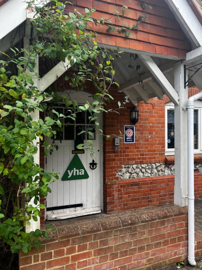 Stonehenge Hostel - Yha Affliated Cholderton Exterior photo